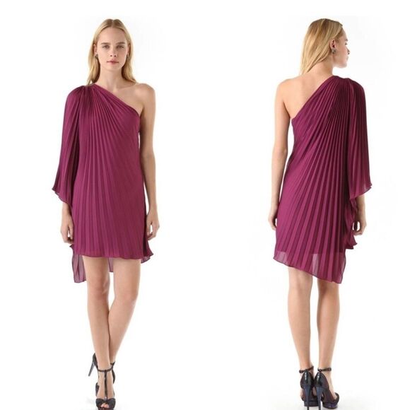 Halston Heritage One-Shoulder Pleated Cape Mini Dress In Navy Blue Size: XS - Picture 5 of 5